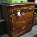 425 3164 CHEST OF DRAWERS